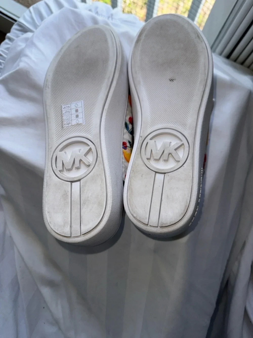 Michael Kors Poppy Fruit print logo, Slip-on canvas sneakers/mules. - Picture 5 of 7